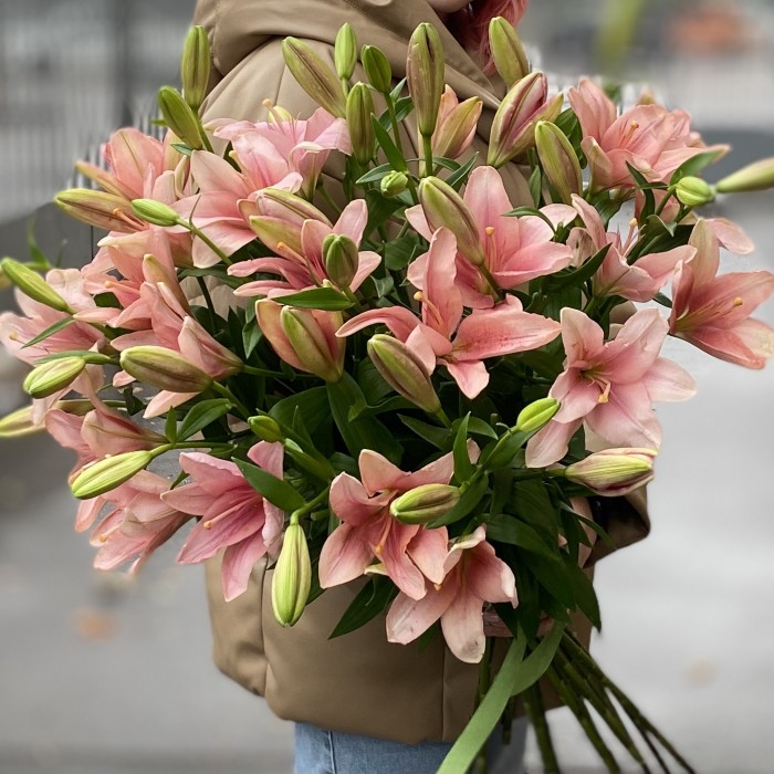 15 розовых лилий Азиатка